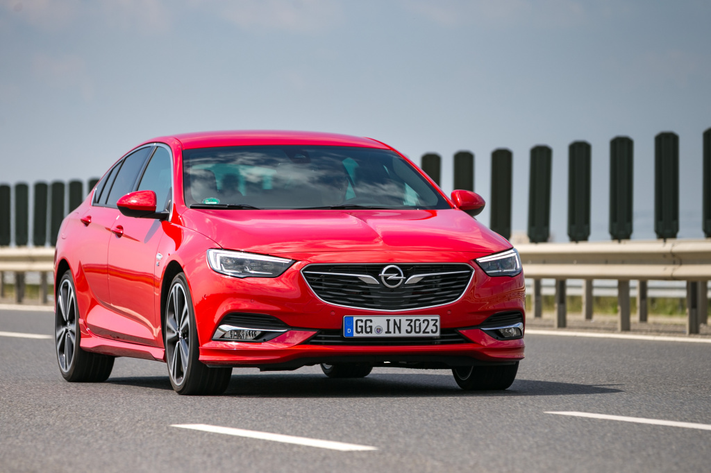 opel-insignia-2017