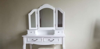 masa machiaj cu lumini