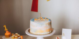 Ce sunt aditivii alimentari și de ce apar atât de des în discuțiile despre deserturi Tort aniversar